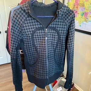 Lululemon scuba hoodie size 10